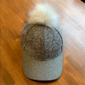Baseball hat with pom